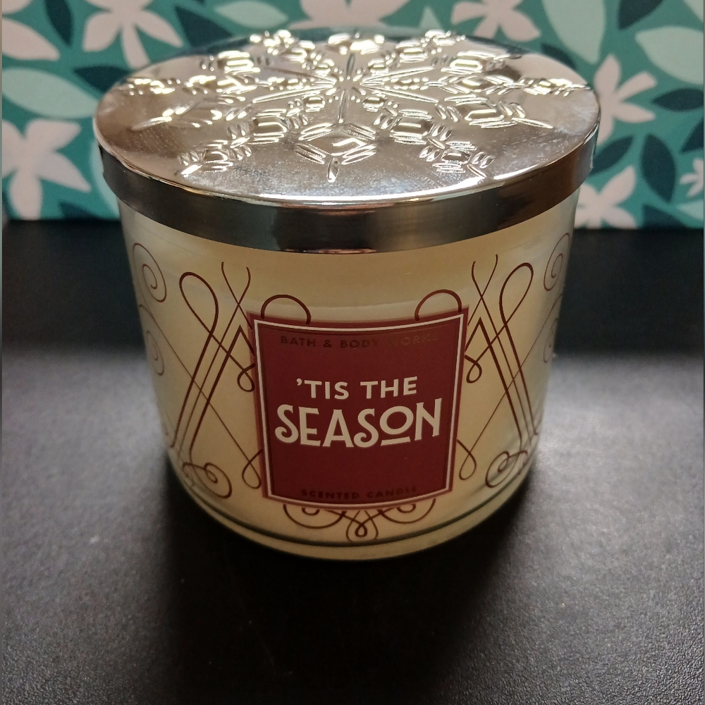 Bath & Body Works 'Tis the Season Candle with Cream Wax